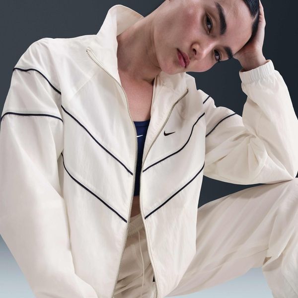 Куртка Nike Windrunner Loose Fit FV6304-135 bdx-p6z-33o фото