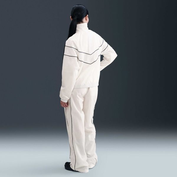 Куртка Nike Windrunner Loose Fit FV6304-135 bdx-p6z-33o фото