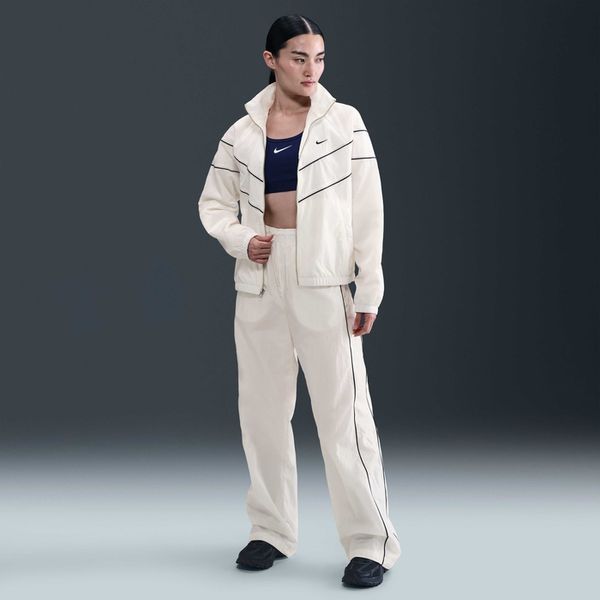Куртка Nike Windrunner Loose Fit FV6304-135 bdx-p6z-33o фото